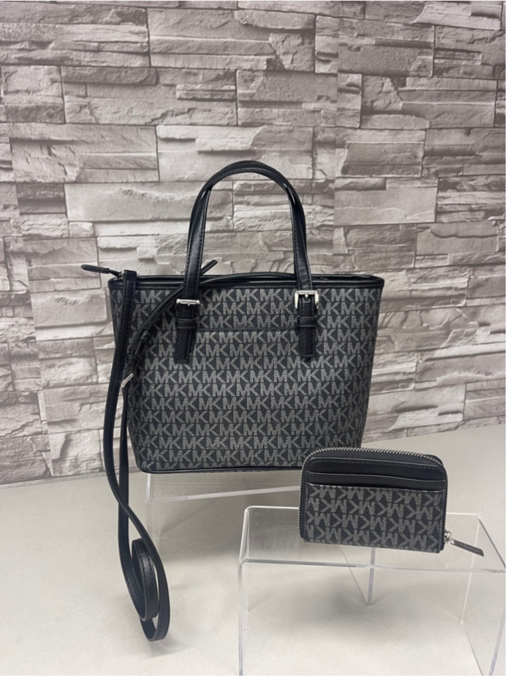 Michael Kors XS Carryall Tote & Matching Wallet Set Black/Silver 
Metallic - Picture 6 of 13